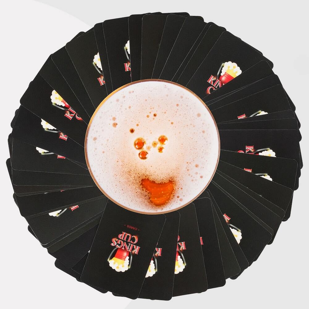 Kings Cup erklärt: So spielt ihr das Kult-Trinkspiel richtig